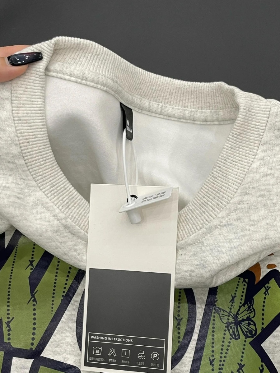 Jesienno-zimowa cienka bluza z – Winter Clothing Outlet recenzja i cena